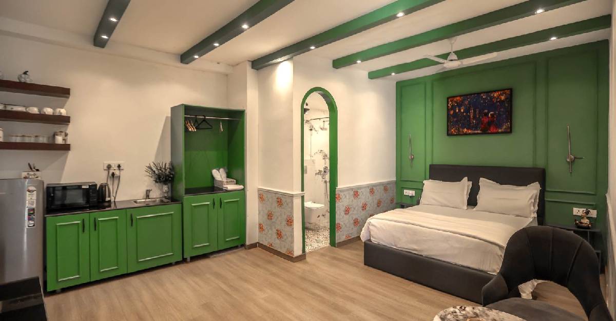Room Green, a quiet interior room at Casa Inali, Hauz Khas Village