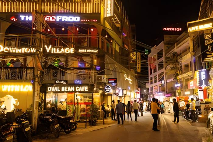 Best night out in Hauz Khas - Hauz Khas Village nightlife near Casa Inali
